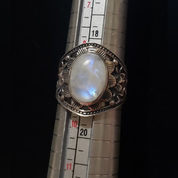 Rainbow Moonstone Flower Ring ~ 925 Sterling Silver - Picture 6 of 16